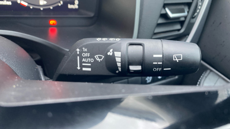 Nissan Qashqai 1.3 DiG-T MH 158 N-Connecta 5dr Petrol Hatchback